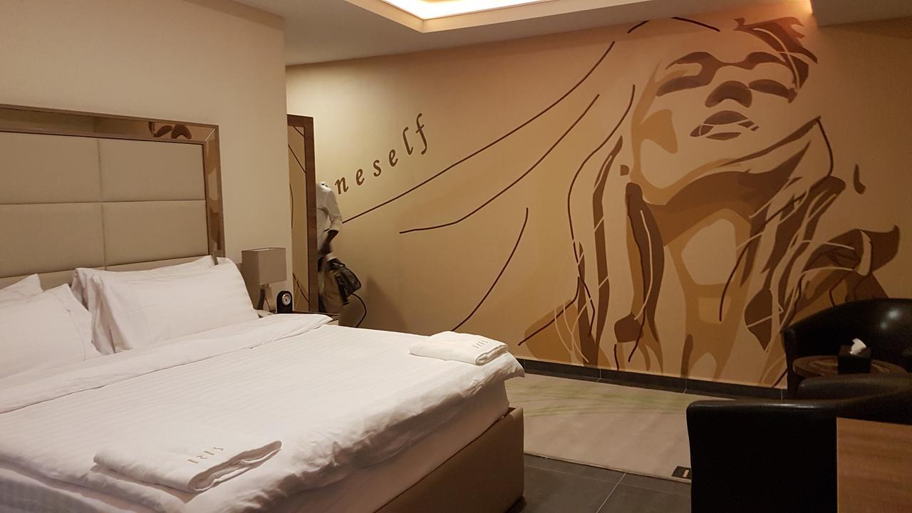 Iris Hotel Wuse 2 Abuja Esterno foto